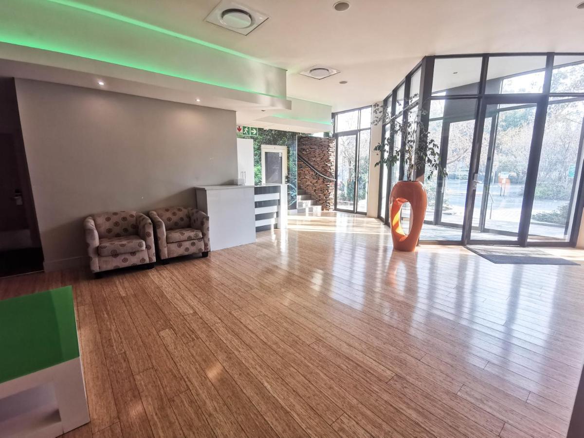 Inn Green At Lake Umuzi Secunda Εξωτερικό φωτογραφία